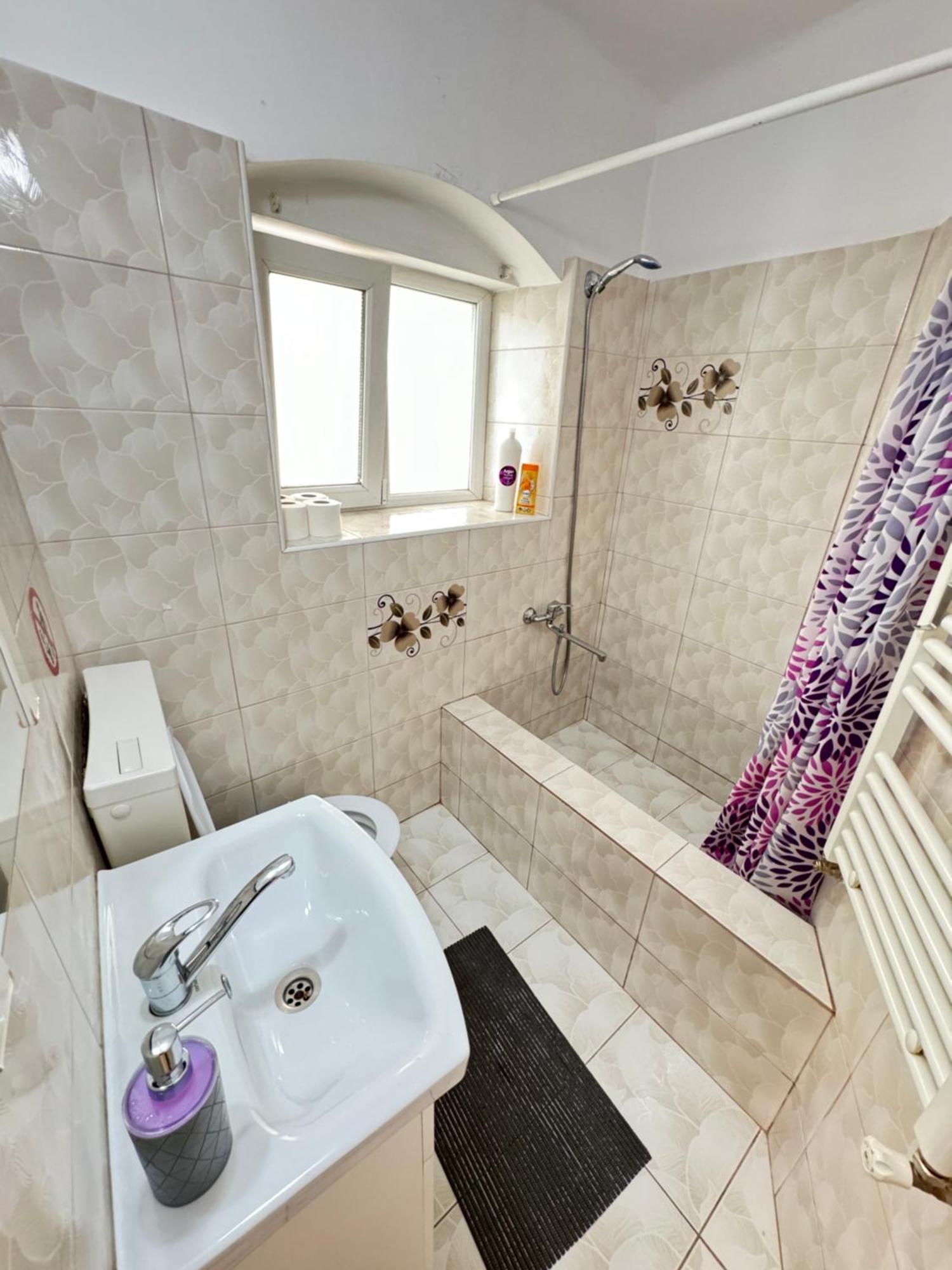 Ari Apartment Brasov Luaran gambar