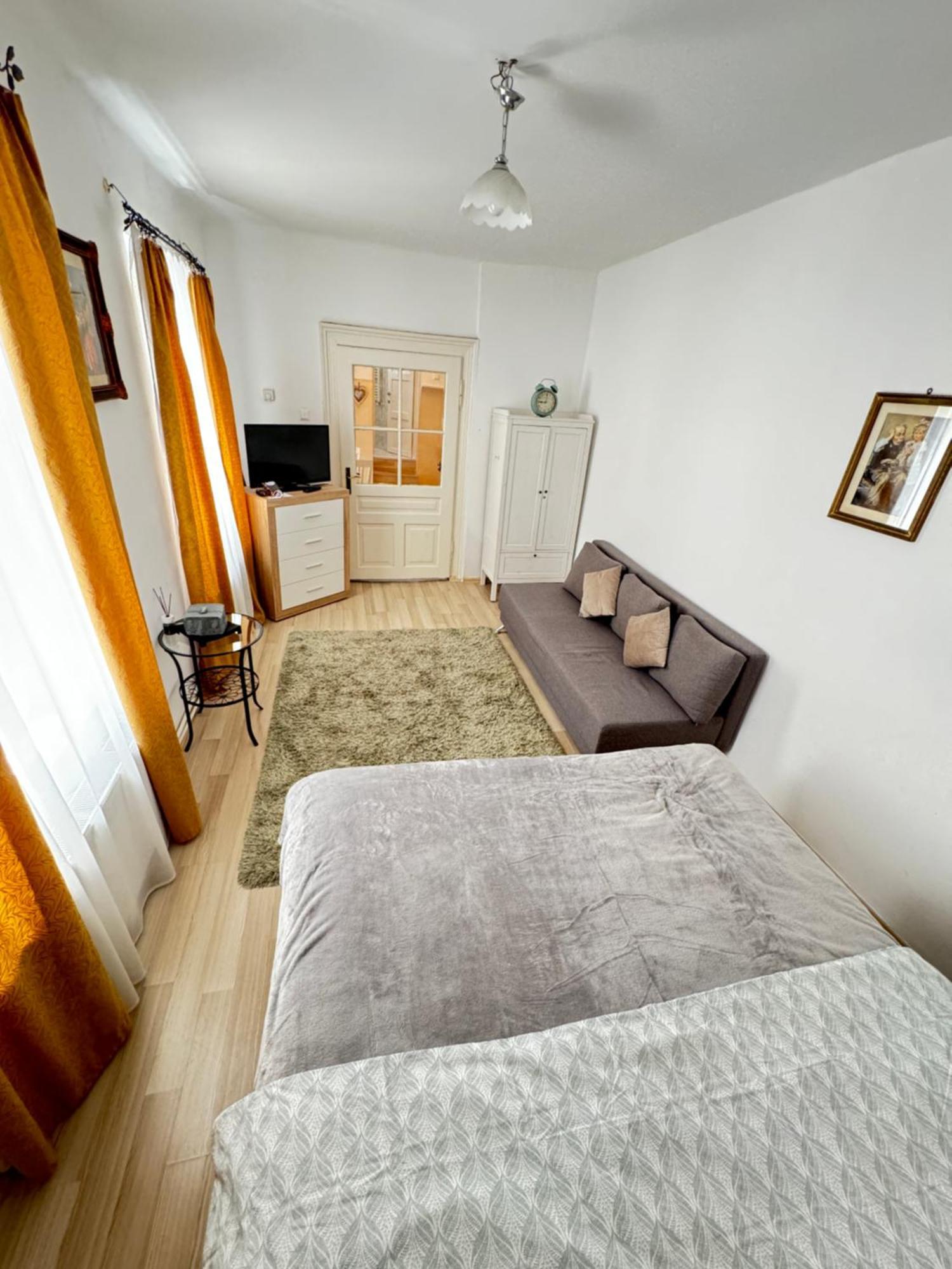 Ari Apartment Brasov Luaran gambar